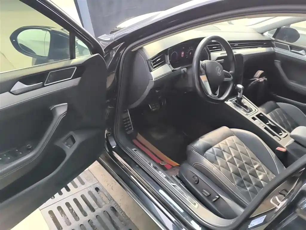 Magotan GTE plug-in hybrid 2022 GTE luxury model купить на сайте DeffCars
