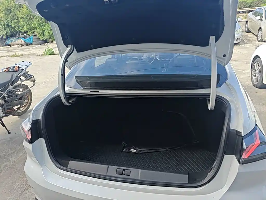 Peugeot 408 2022 1.6T light chasing version купить на сайте DeffCars