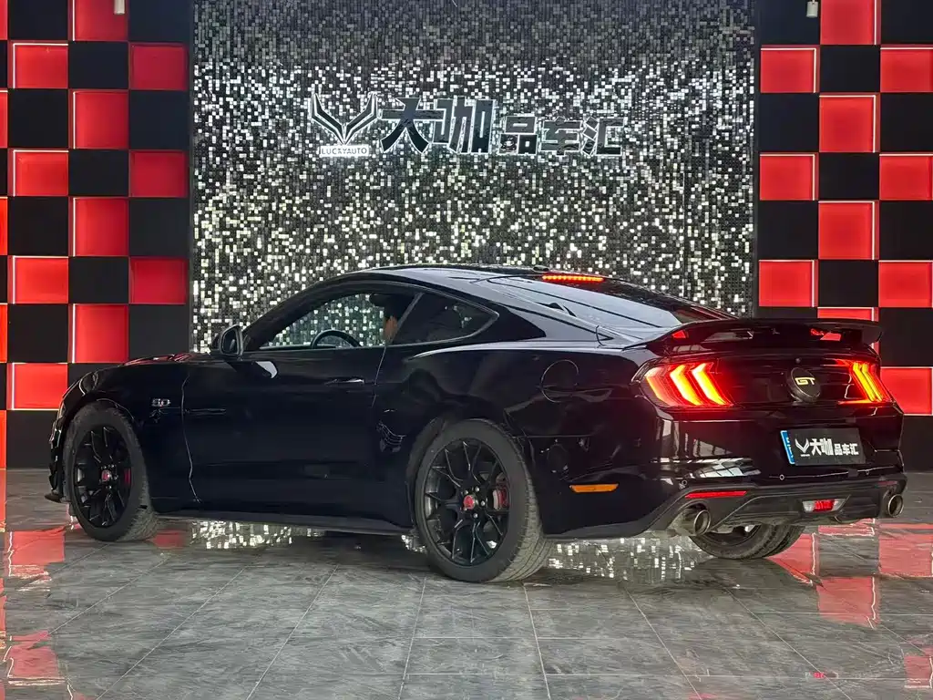 Mustang 2019 2.3L EcoBoost купить на сайте DeffCars