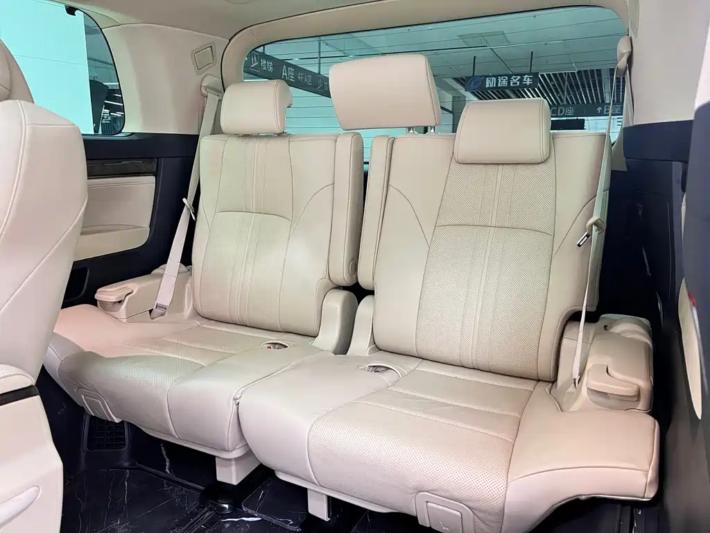 Wilfa 2021 Crown Dual Engine 2.5L HV Premium Edition купить на сайте DeffCars
