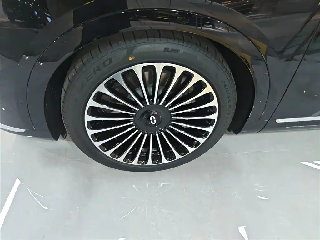 Wenjie M9 2025 extended range Ultra version 52kWh 6-seater version 192-line lidar) купить на сайте DeffCars