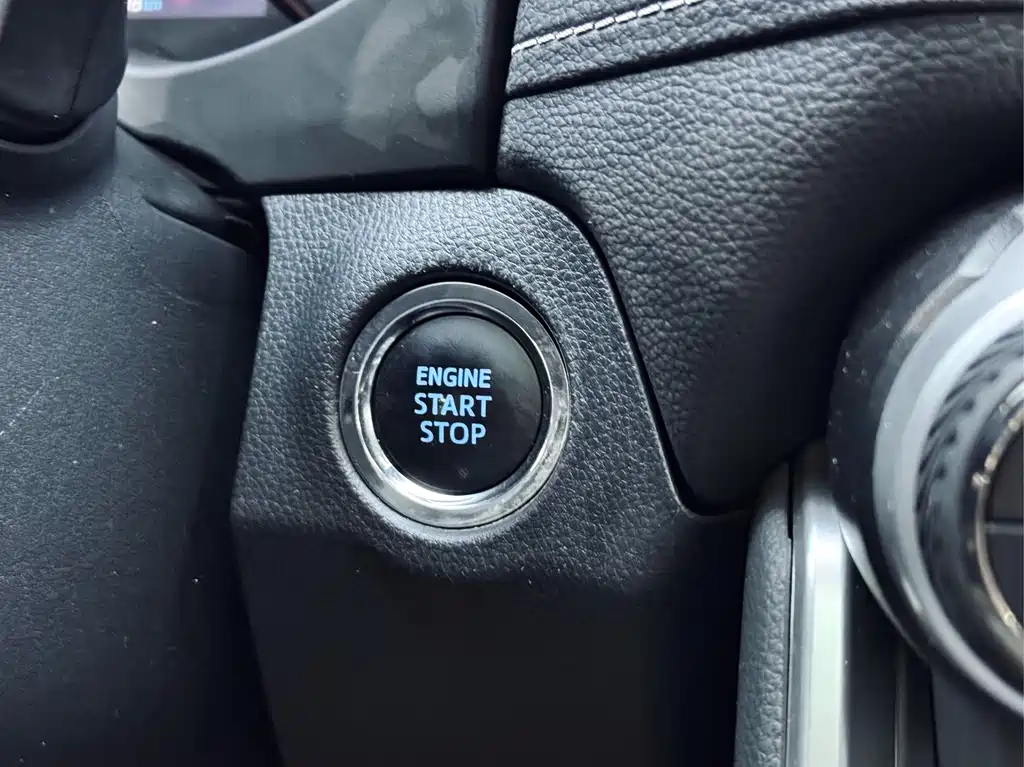 RAV4 Rongfang 2022 2.0L CVT two-wheel drive fashion Plus version купить на сайте DeffCars
