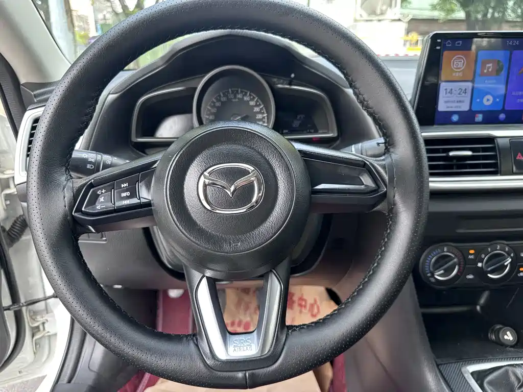 Mazda3 Angkesela 2017 Sedan 1.5L Manual Comfort Type National VI купить на сайте DeffCars