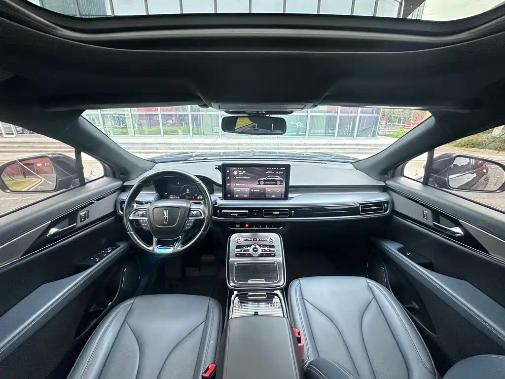 Voyager 2021 2.0T four-wheel drive exclusive edition купить на сайте DeffCars