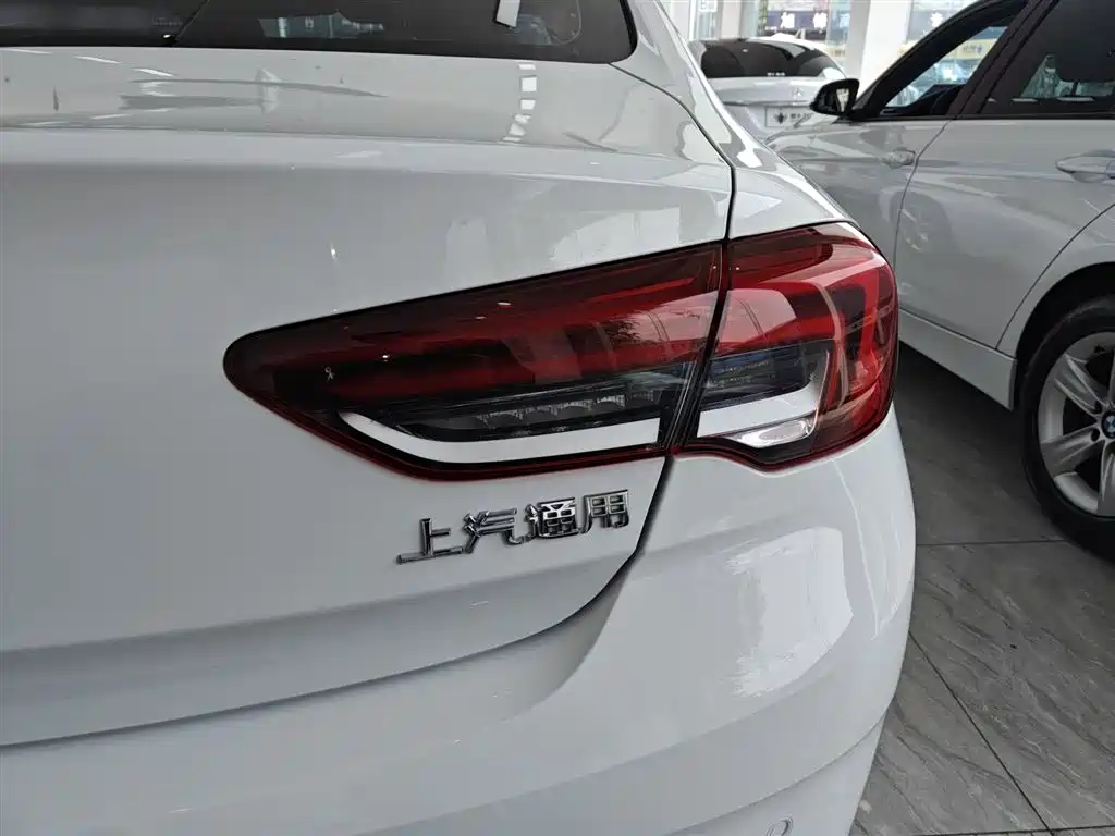Regal 2020 552T Elite купить на сайте DeffCars