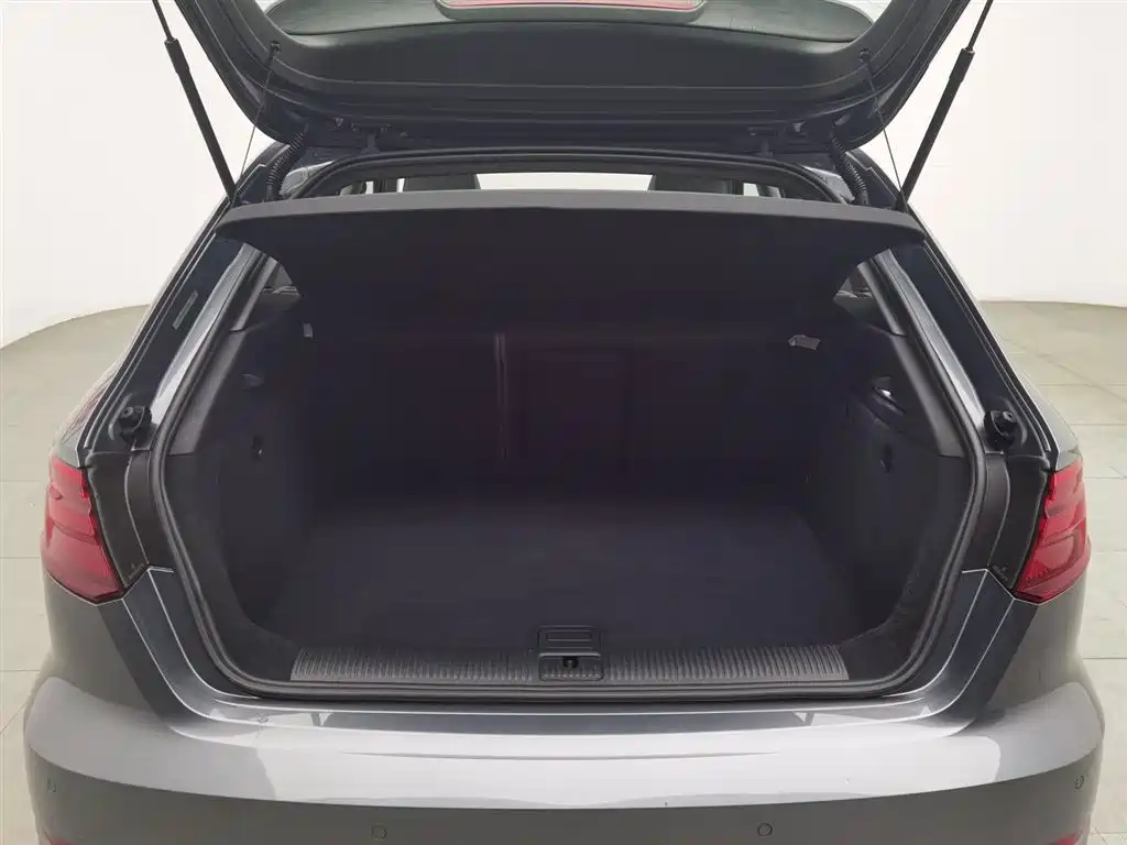 Audi A3 2020 Sportback 35 TFSI Fashion Type National VI купить на сайте DeffCars