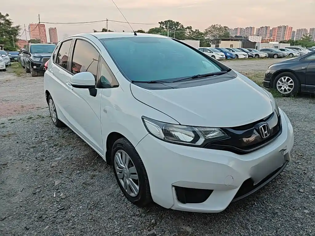 Fit 2014 1.5L LX CVT comfort model купить на сайте DeffCars