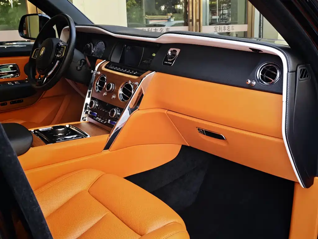 Cullinan 2018 five-seater version купить на сайте DeffCars