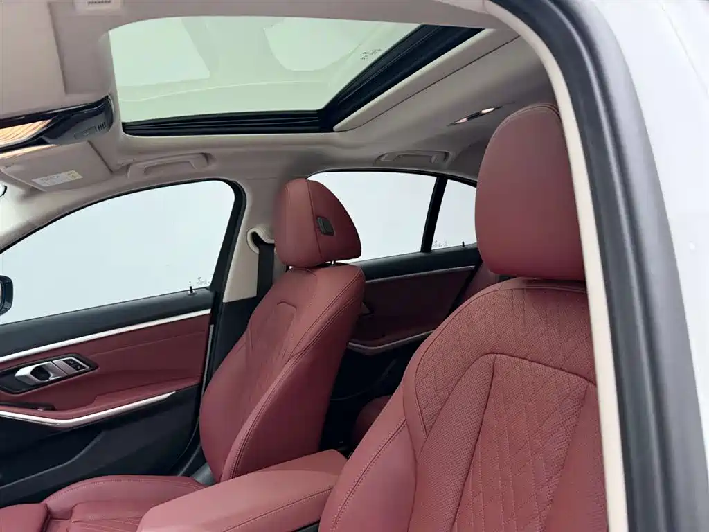 BMW 3 Series 2024 325i M Sports Package купить на сайте DeffCars