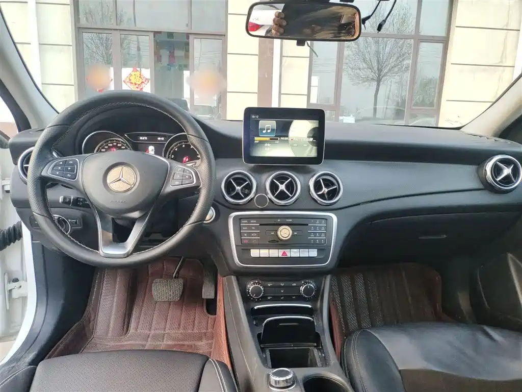 Mercedes-Benz GLA 2017 GLA 200 Dynamic купить на сайте DeffCars