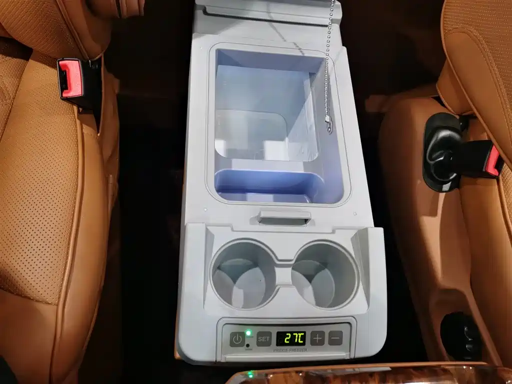 Ford E350 2011 5.4L Platinum Edition купить на сайте DeffCars