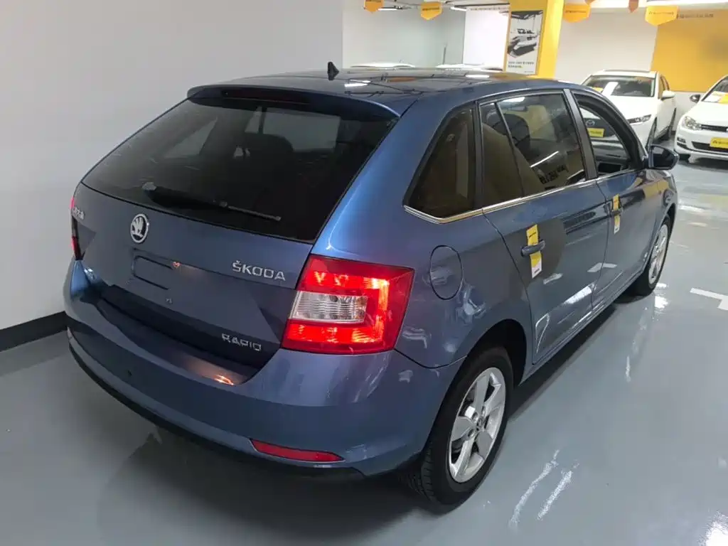 Xindong (Rapid Spaceback) 2016 1.6L automatic version купить на сайте DeffCars