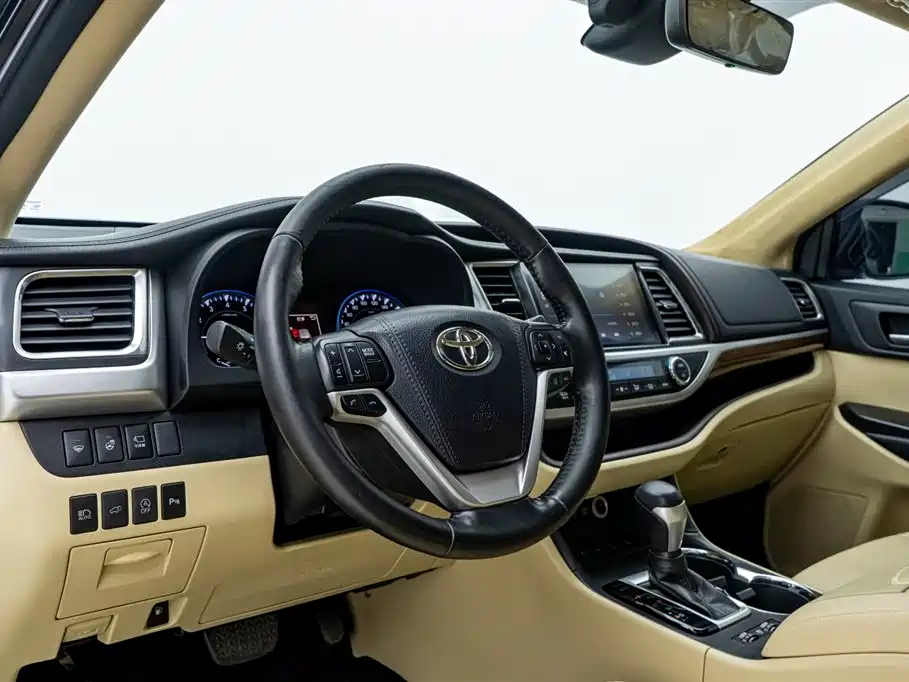Highlander 2018 2.0T four-wheel drive extreme version, 7 seats, National V купить на сайте DeffCars