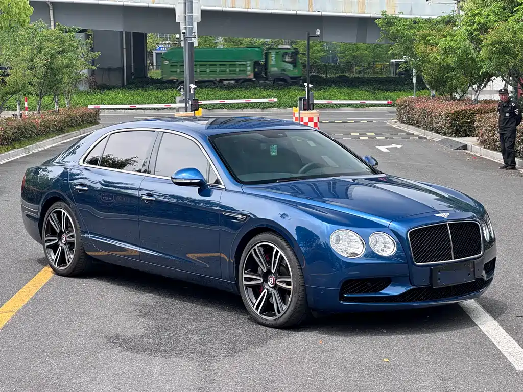 Flying Spur 2017 4.0T V8 S Standard Edition купить на сайте DeffCars