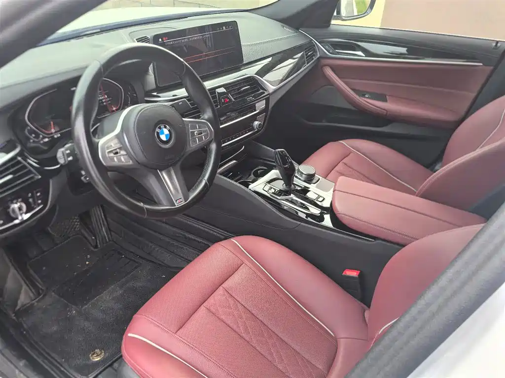 BMW 5 Series 2022 525Li M Sports Package купить на сайте DeffCars