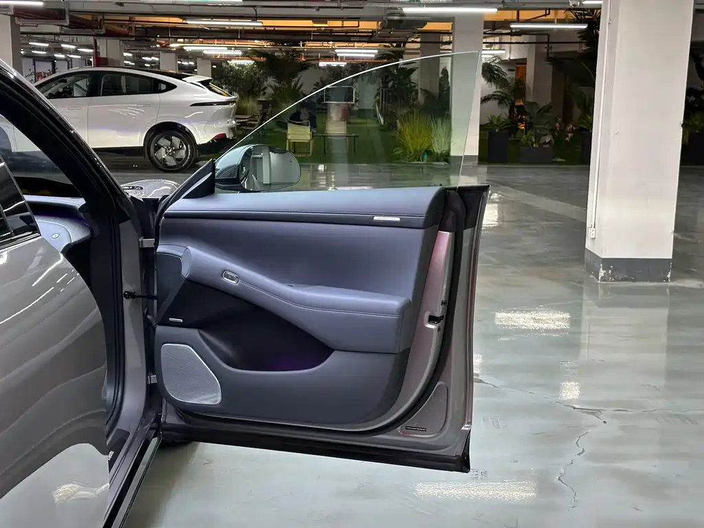 Xiaomi YU7 2025 model ultra-long battery life high-performance four-wheel drive Max version купить на сайте DeffCars