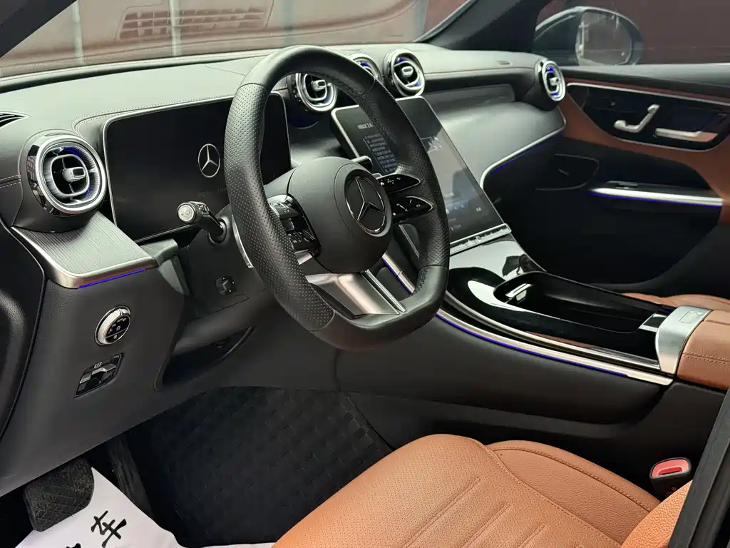 Mercedes-Benz GLC 2024 GLC 260 L 4MATIC luxury model 5 seats купить на сайте DeffCars