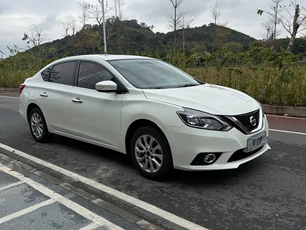Sylphy 2018 1.6XV CVT Exclusive Edition купить на сайте DeffCars