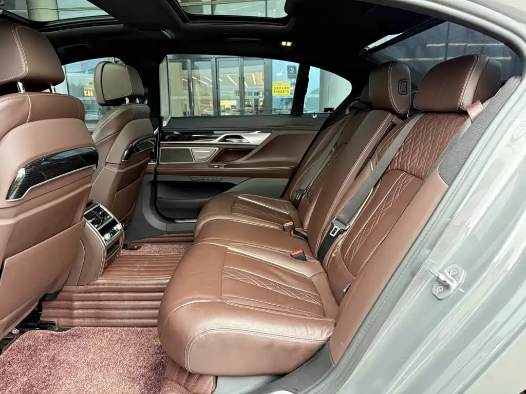 BMW 7 Series 2021 730Li M Sports Package купить на сайте DeffCars