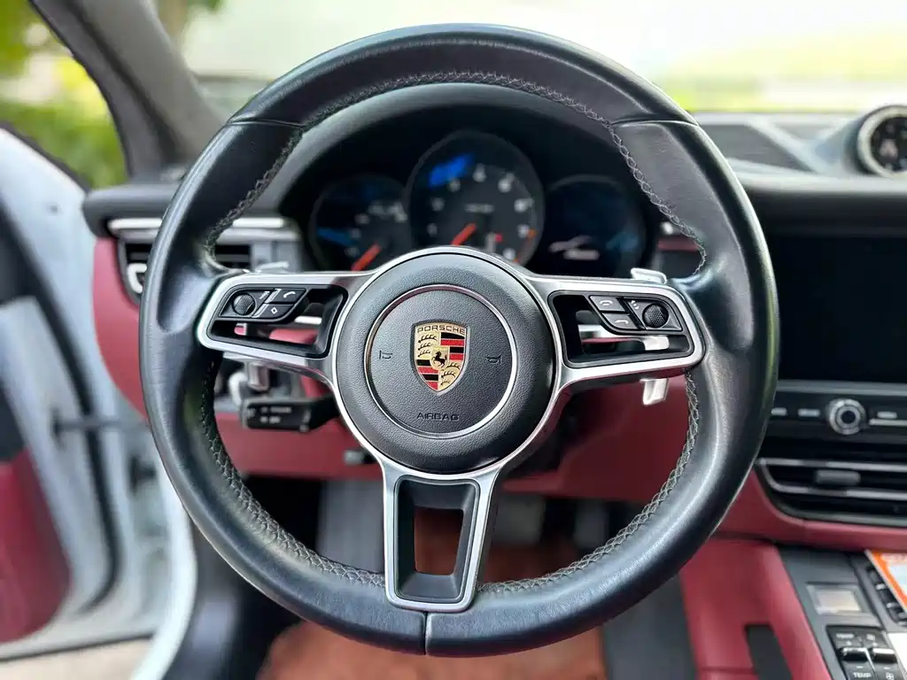 Macan 2022 Macan T 2.0T купить на сайте DeffCars