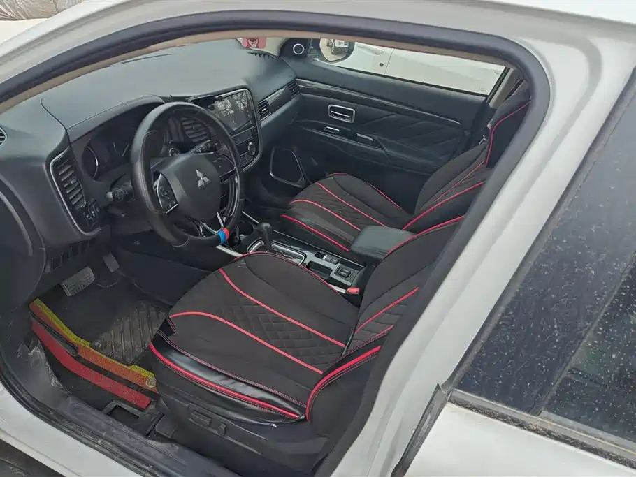 Outlander 2019 2.0L 2WD Enjoy Edition, 5 seats, National VI купить на сайте DeffCars