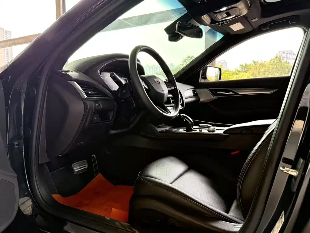 Cadillac CT5 2022 28T Premium Model купить на сайте DeffCars