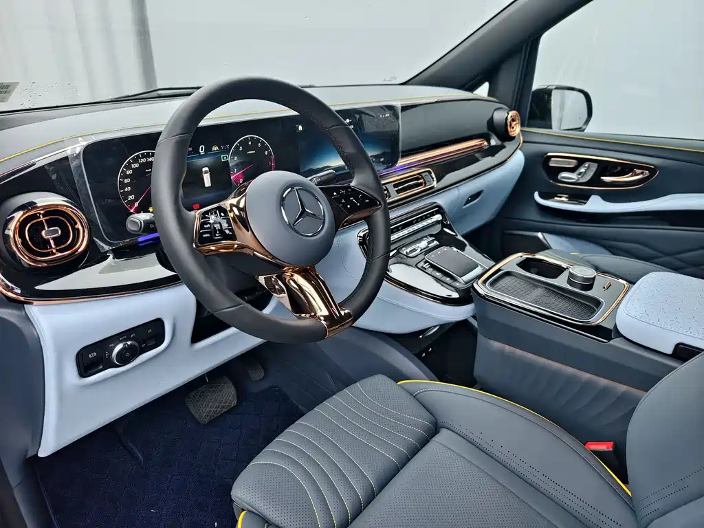 Mercedes-Benz V-Class 2024 V 300 L Long Wheelbase Premium Edition купить на сайте DeffCars