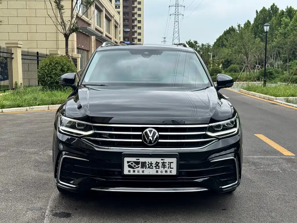 Tiguan L 2023 facelift 330TSI automatic two-wheel drive R-Line version купить на сайте DeffCars