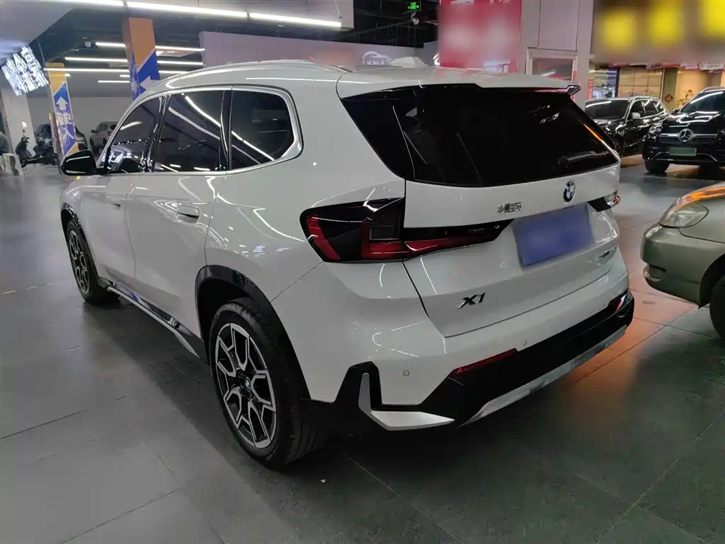 BMW X1 2023 sDrive25Li X Design Package купить на сайте DeffCars