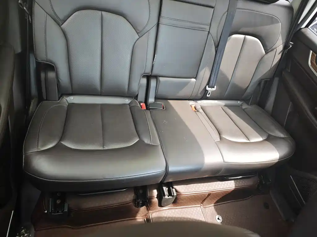 Roewe RX8 2018 30T two-wheel drive elite version купить на сайте DeffCars