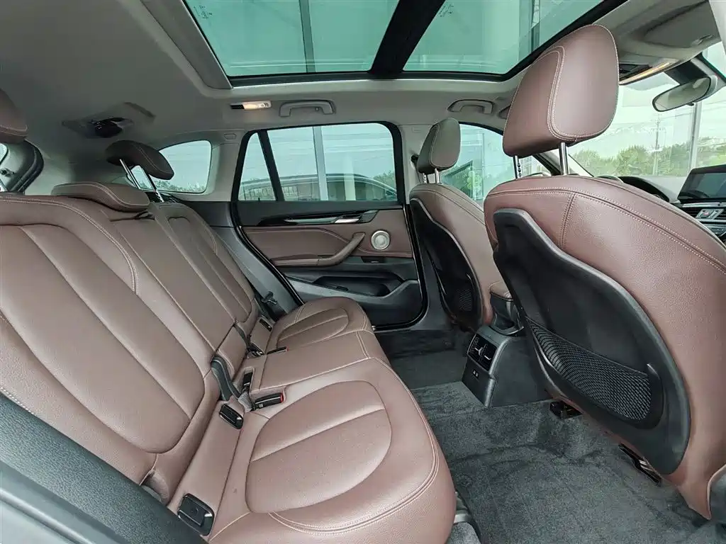 BMW X1 2022 sDrive25Li Leading Model купить на сайте DeffCars