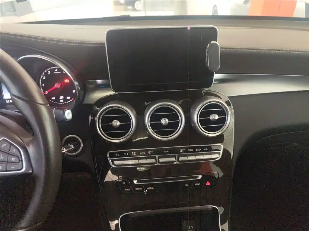 Mercedes-Benz GLC 2019 GLC 260 L 4MATIC luxury model купить на сайте DeffCars