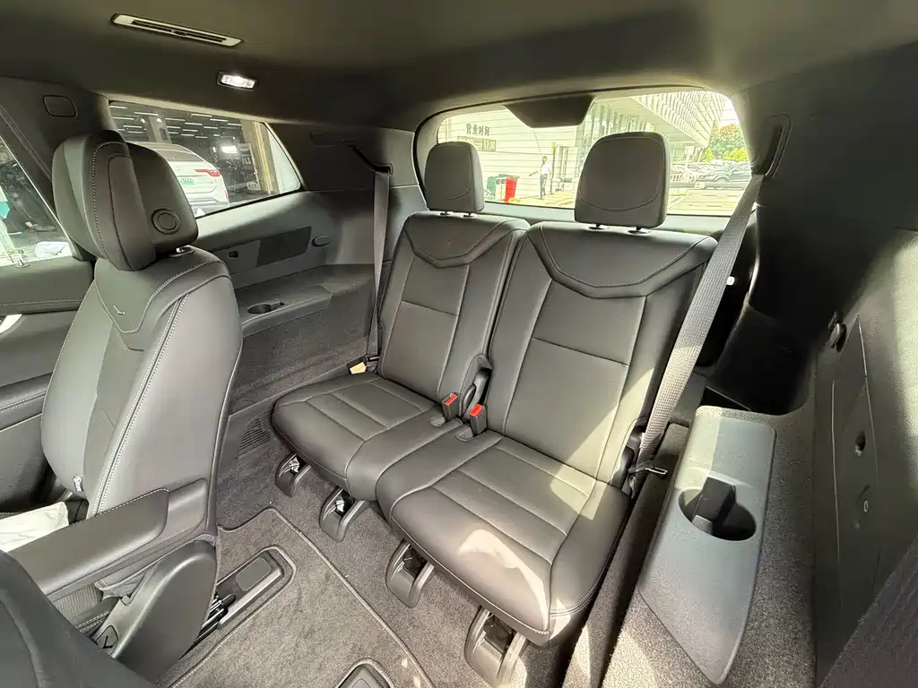 Cadillac XT6 2025 2.0T six-seat four-wheel drive luxury executive classic version купить на сайте DeffCars