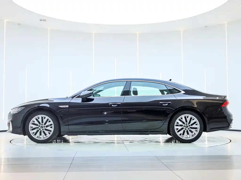 Audi A7L 2024 45TFSI S-line Dream Building Liquid Crystal Package купить на сайте DeffCars
