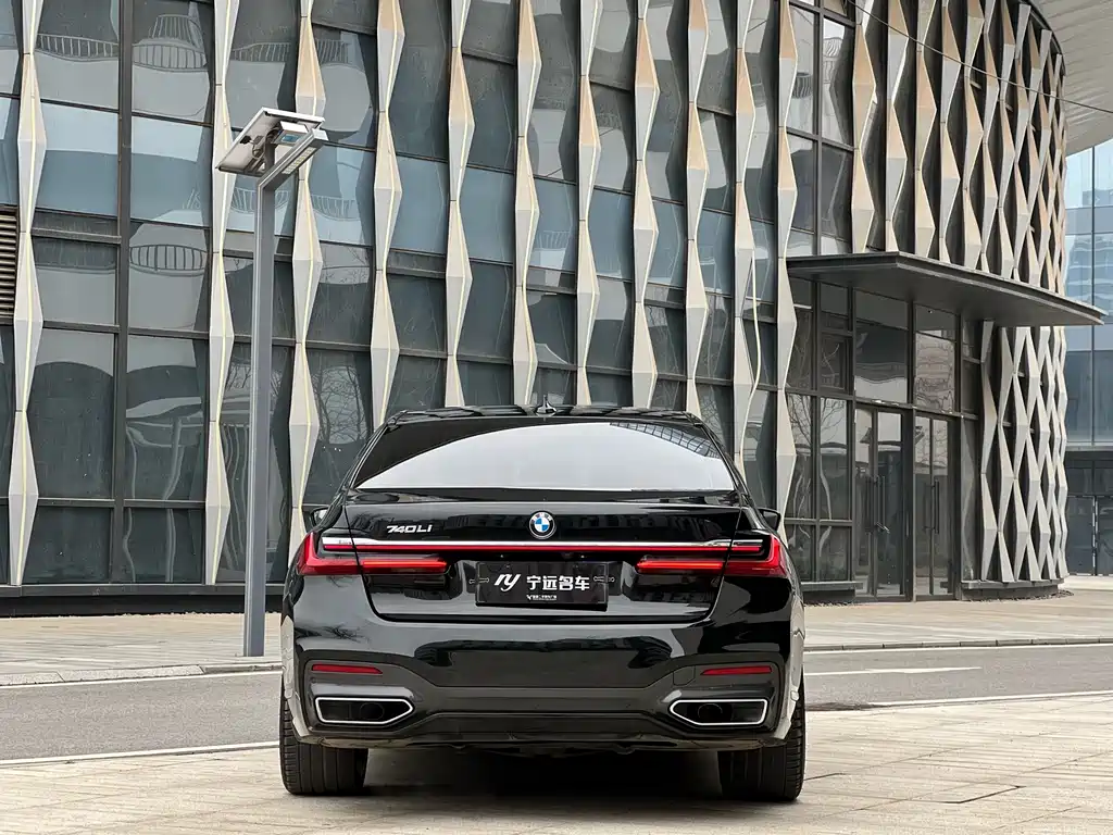 BMW 7 Series 2019 740Li Leading M Sports Package купить на сайте DeffCars