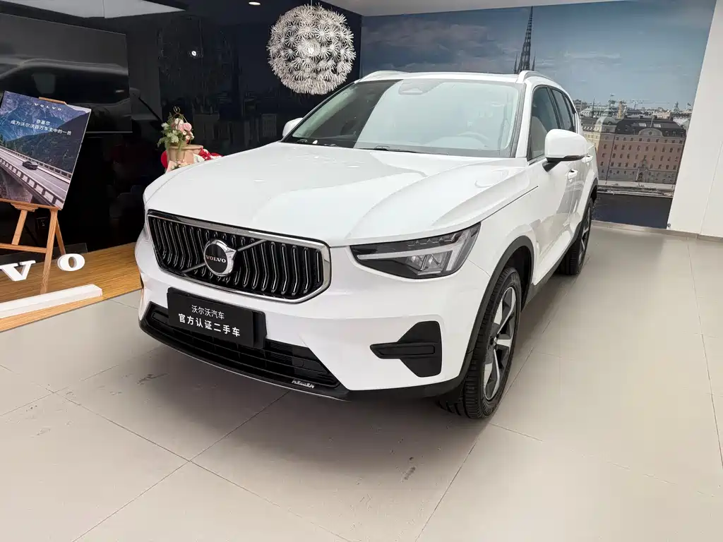 Volvo XC40 2025 B4 four-wheel drive Zhiyuan luxury version купить на сайте DeffCars