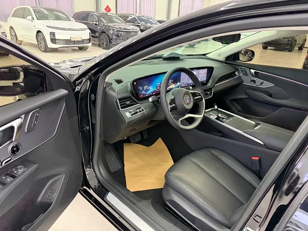 LaCrosse 2026 28T Platinum Edition купить на сайте DeffCars
