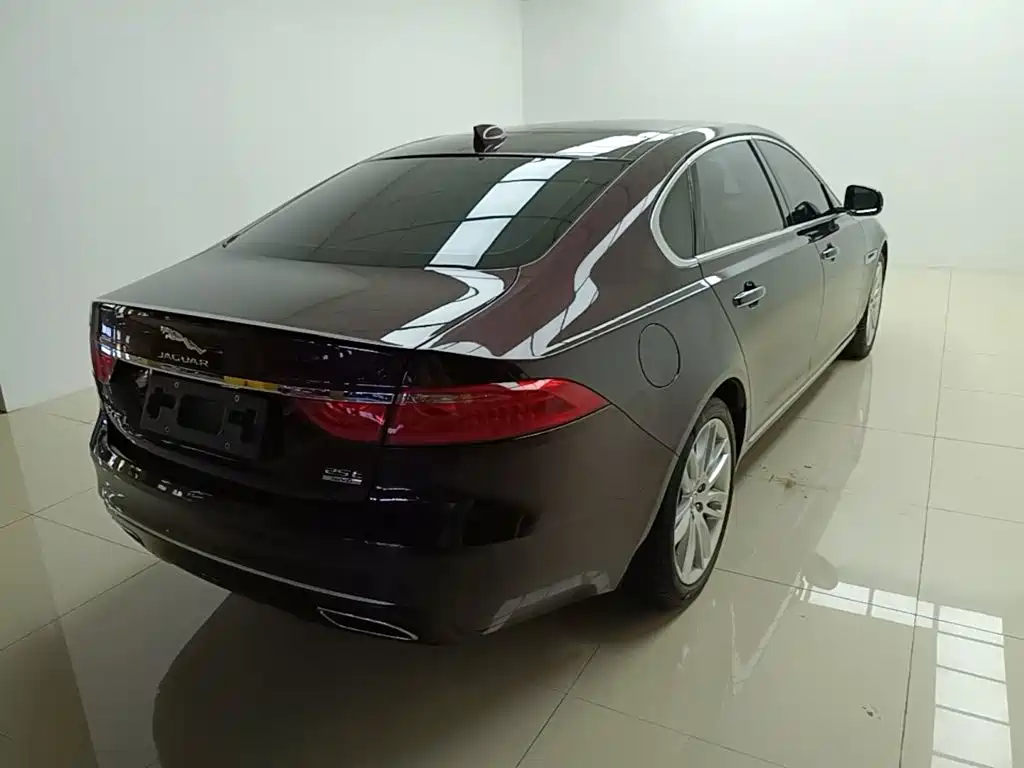 Jaguar XFL 2020 XFL 2.0T P250 four-wheel drive exclusive edition купить на сайте DeffCars