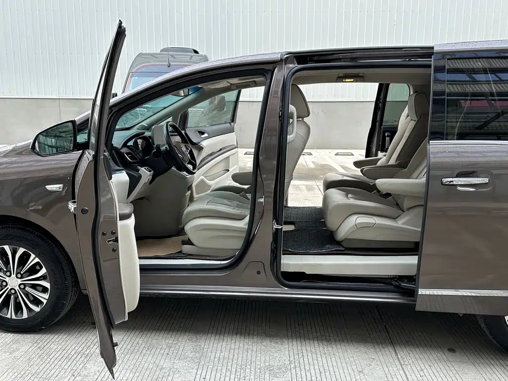 Buick GL8 2020 Land Business Class 652T Luxury купить на сайте DeffCars