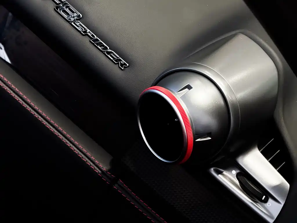 Ferrari F8 2020 Spider 3.9T V8 купить на сайте DeffCars