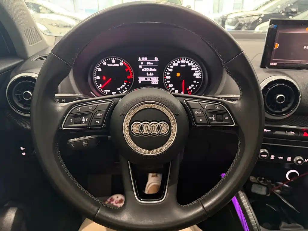 Audi Q2L 2022 35 TFSI fashionable and dynamic купить на сайте DeffCars