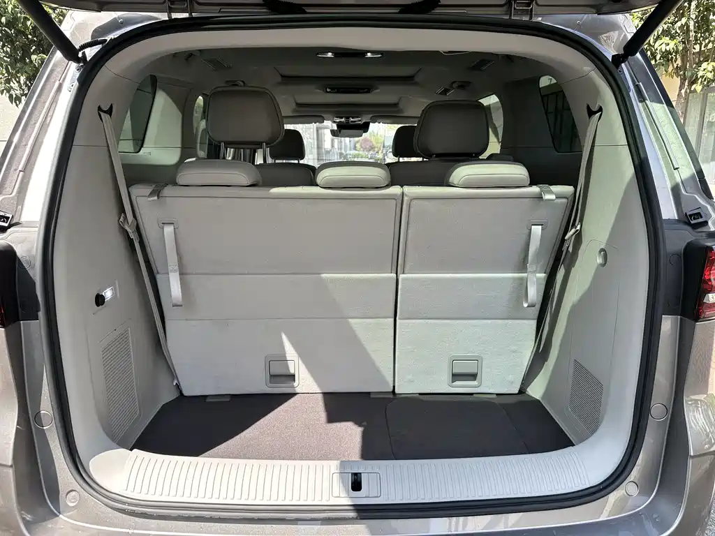 Roewe iMAX8 New Energy 2025 1.5T DMH Lu Zun Luxury Edition купить на сайте DeffCars