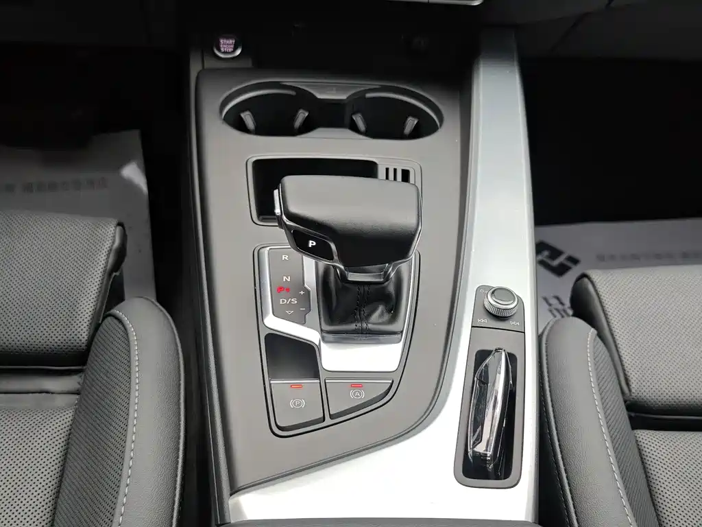 Audi A4L 2020 40 TFSI Fashionable and Dynamic купить на сайте DeffCars