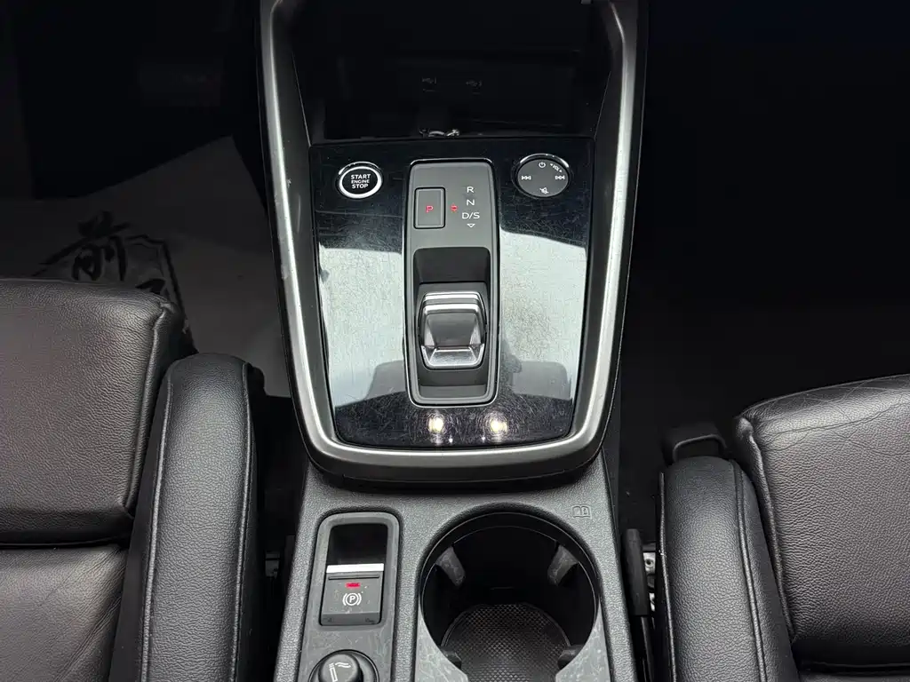 Audi A3 2021 Sportback 35 TFSI Enterprising and Elegant Model купить на сайте DeffCars