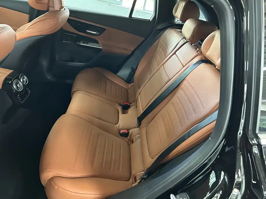 Mercedes-Benz GLC 2024 facelift GLC 260 L 4MATIC luxury model 5 seats купить на сайте DeffCars