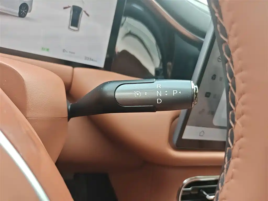 Trumpchi Yearning S9 2025 Qiankun UItra 6-seater купить на сайте DeffCars