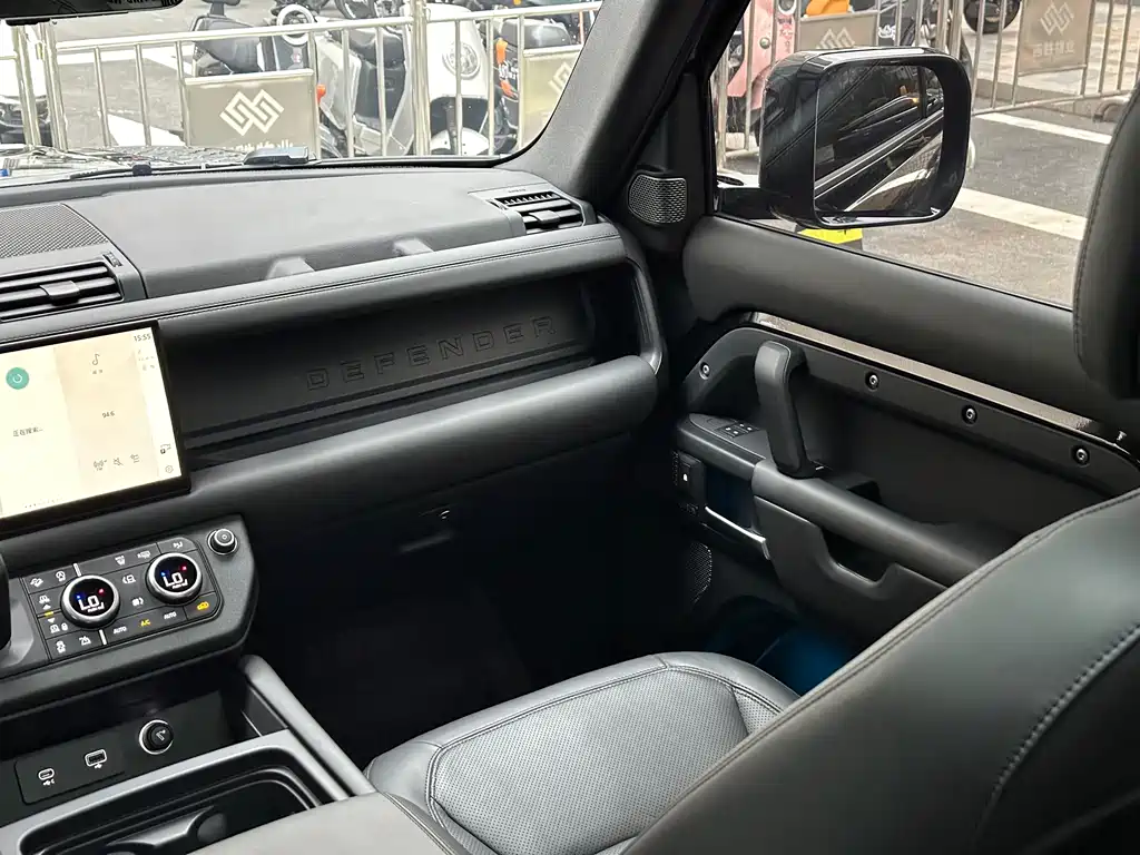 Land Rover Defender 2023 110 5.0T V8 купить на сайте DeffCars