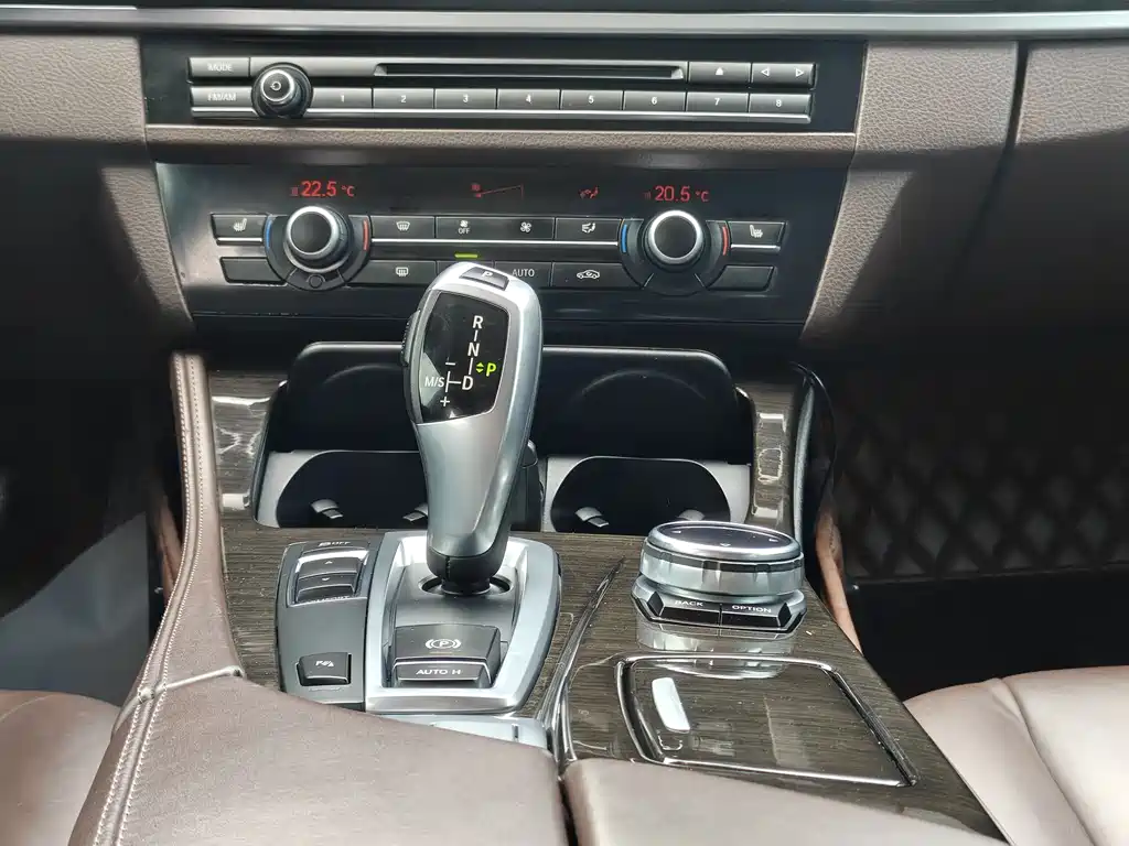 BMW 5 Series 2014 525Li Luxury Design Package купить на сайте DeffCars