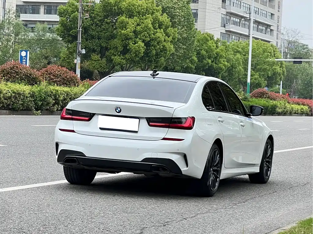 BMW 3 Series 2021 325i M Sports Night Package купить на сайте DeffCars