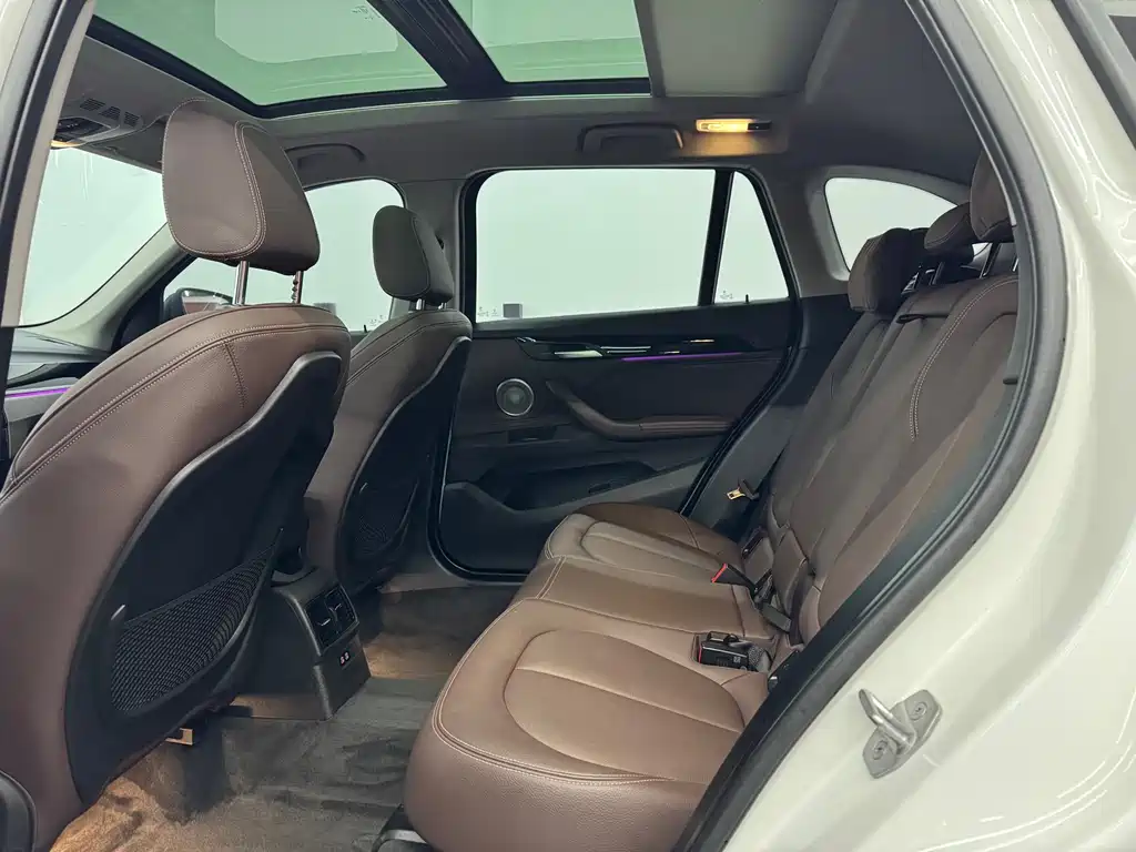 BMW X1 2022 sDrive25Li Leading Model купить на сайте DeffCars